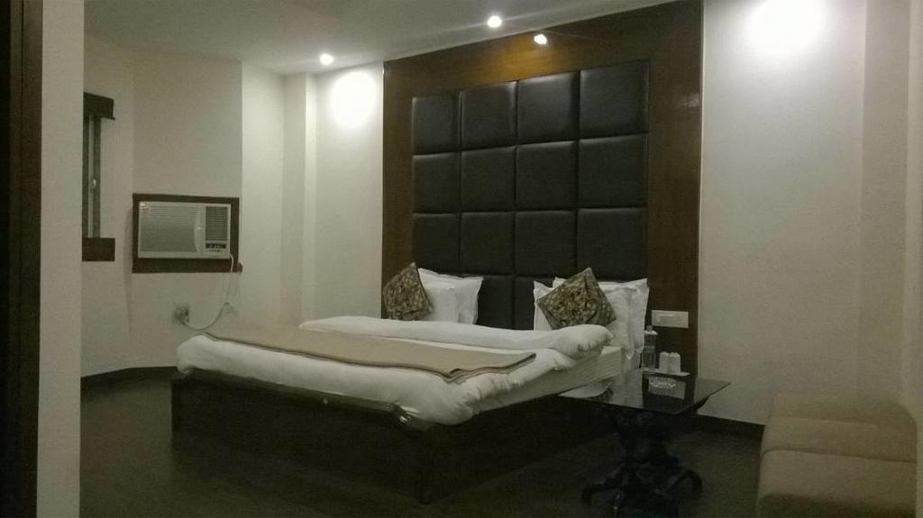 Hotel Ganges Rivera Haridwār Екстериор снимка