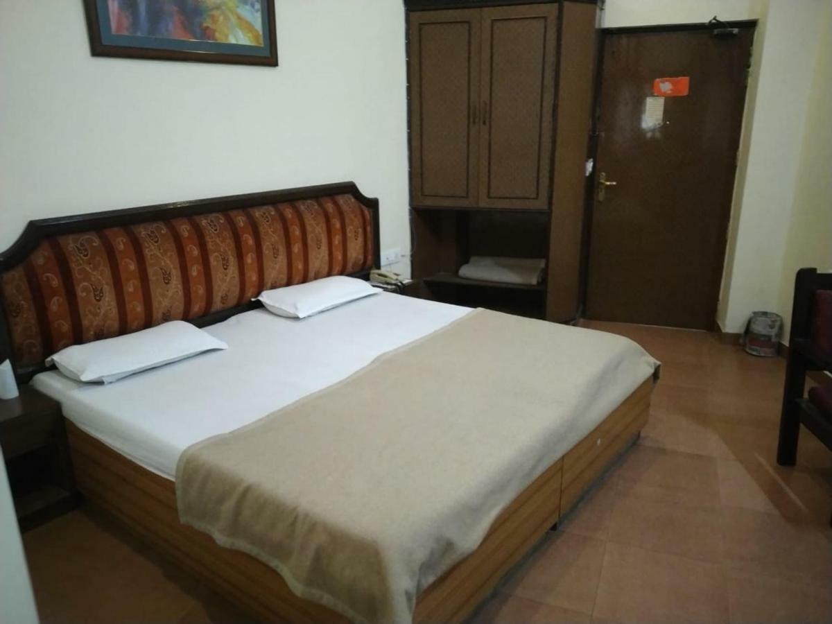 Hotel Ganges Rivera Haridwār Екстериор снимка